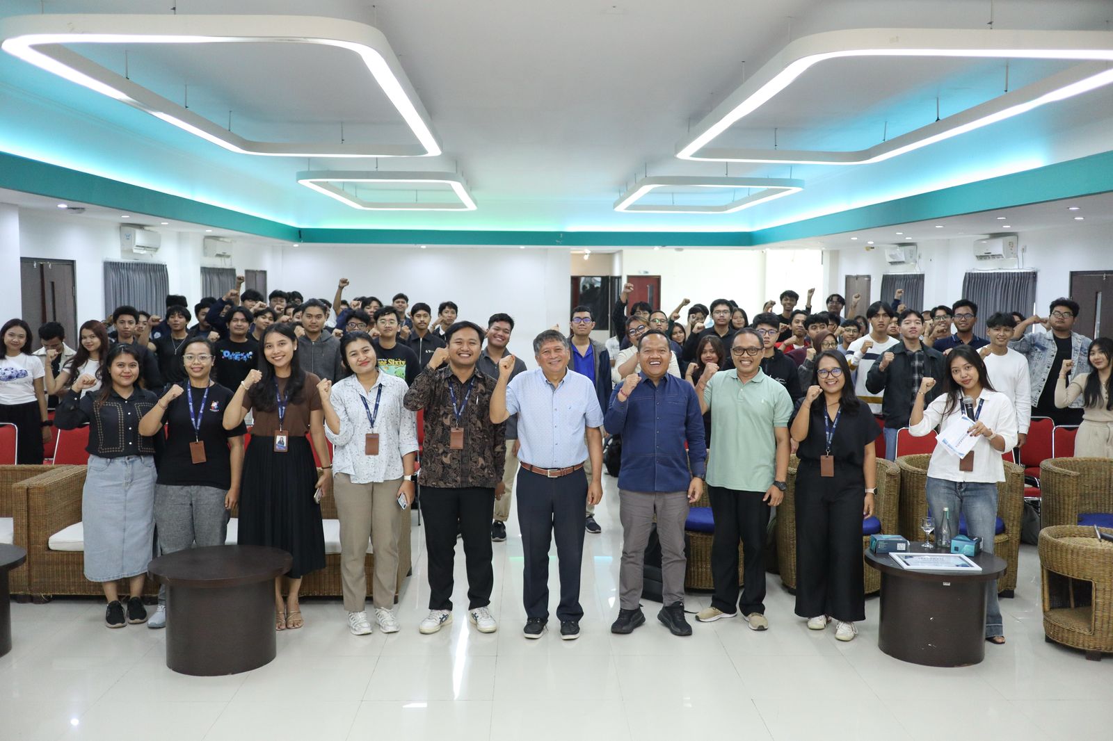 [United States of America] University of North Carolina at Greensboro – Guest Lecture on Blockchain, AI, and Metaverse at Primakara University.